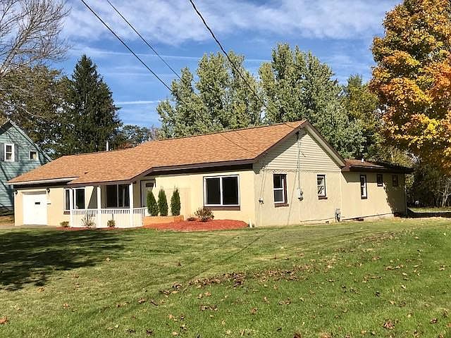 1st image of 33 Sanford Dr