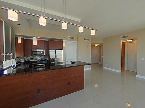 4th image of 1607 Ponce De Leon Blvd APT 12E