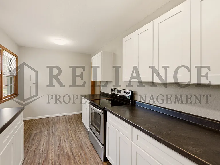 841 N Country Acres Ave — Photo 15