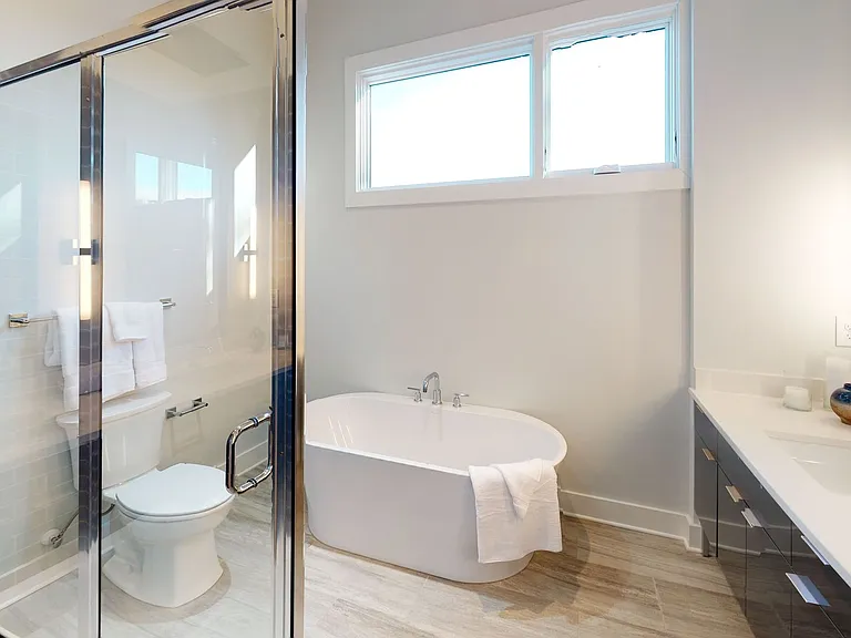 1070 Kenilworth Ave — Photo 19