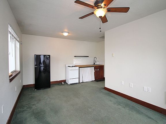 4th image of 6628-6630 NE Garfield Ave #6628