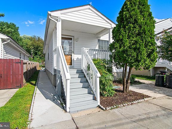 2nd image of 1 Kirby Ln