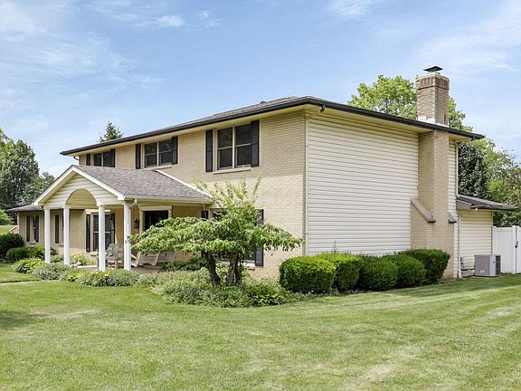 2nd image of 109 Honor Ct