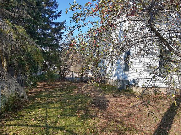4th image of 1917 Irvine Ave NW