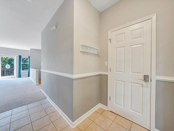 3rd image of 2326 Lake Retreat Rd