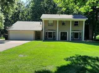 8069 28th Ave, Jenison, MI 49428