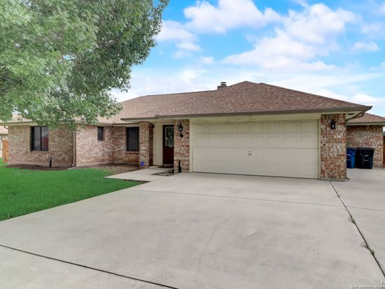 1683 DEVIN DR, New Braunfels, TX 78130