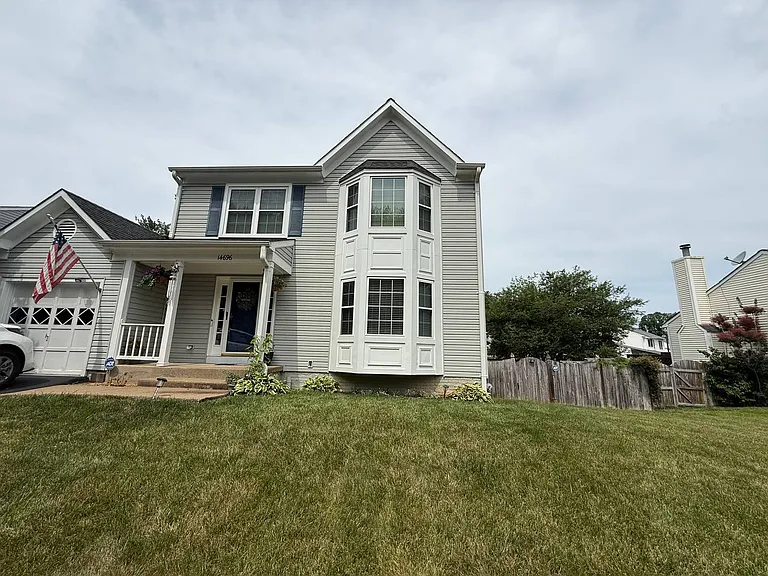 14696 Stratford Dr — Photo 1