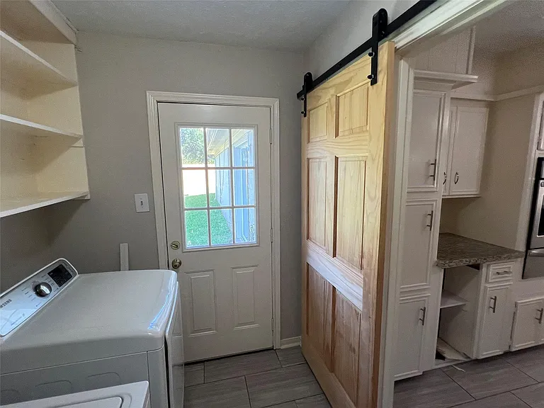 1819 Hanbury Ct — Photo 19