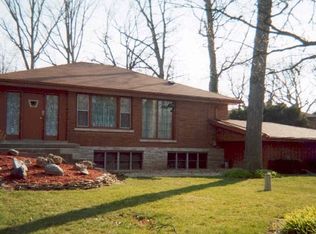 7939 W 121st St, Palos Park, IL 60464