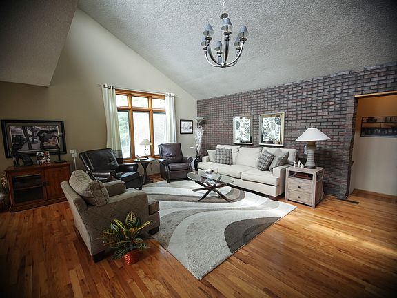 3rd image of 3900 Kateri Ct