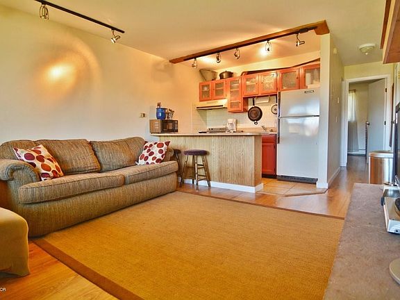 2nd image of 225 HI COUNTRY Drive #13-16
