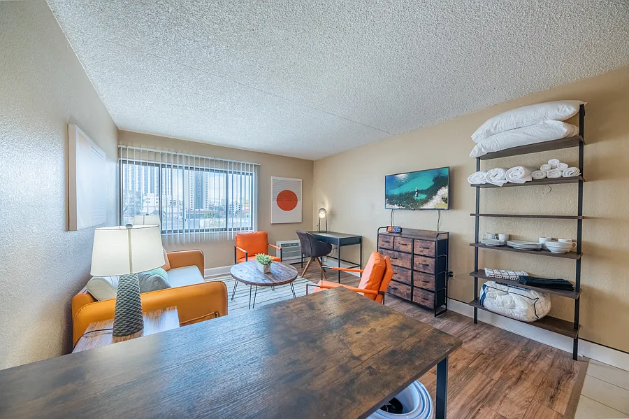 Reno Regency Apartments — Photo 3