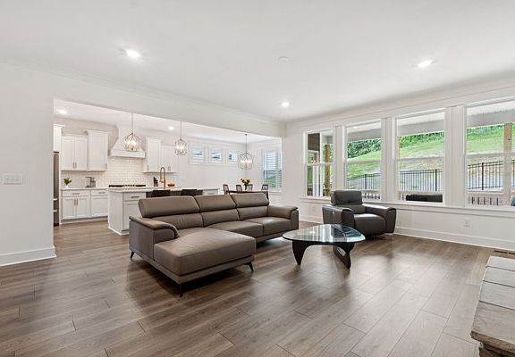 5th image of 5521 Dana Ln