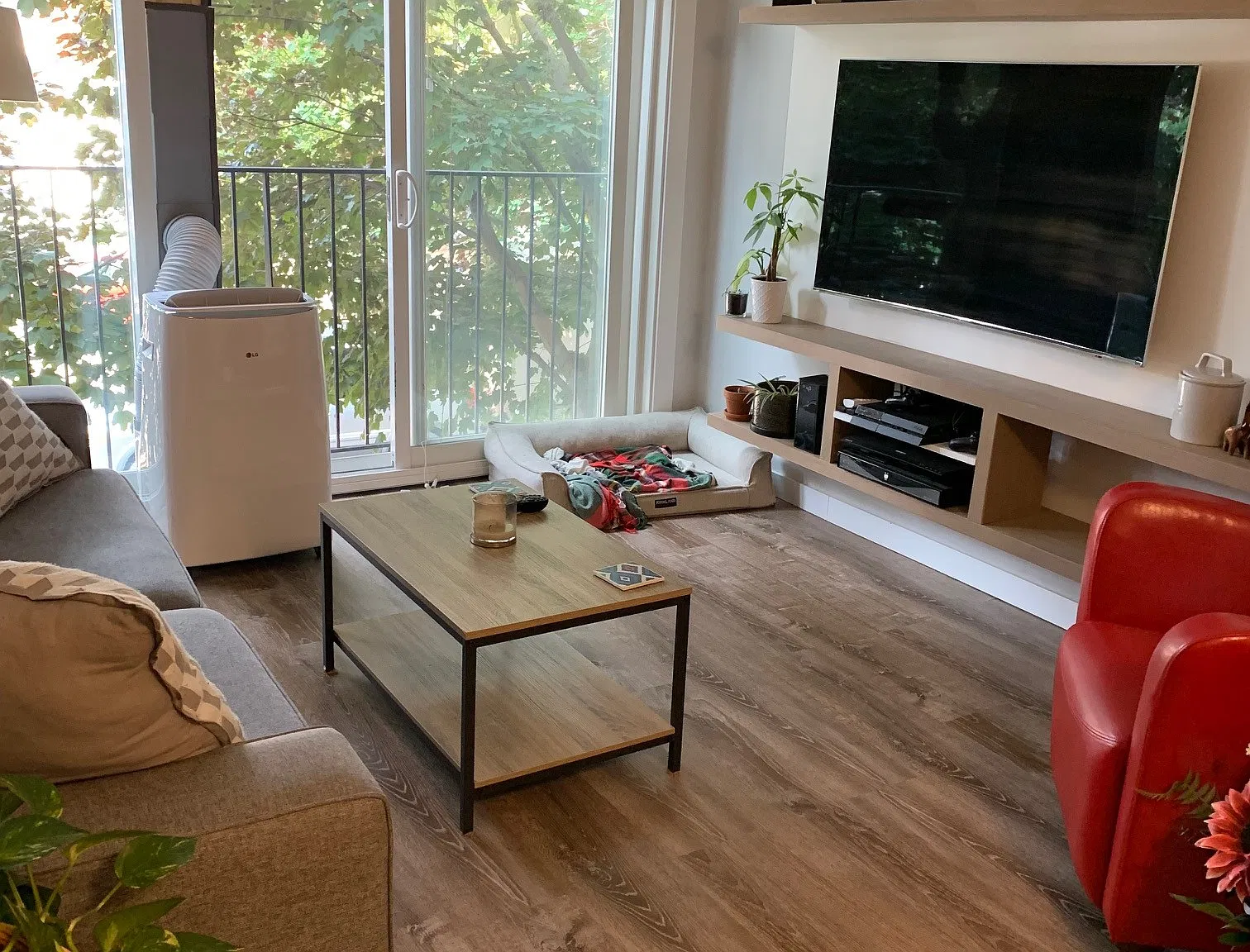 1 bed, 700 sqft, $1,880 — Photo 4