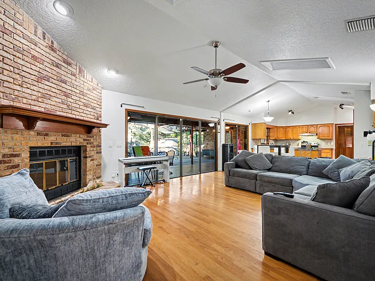 523 Princewood Dr — Photo 14