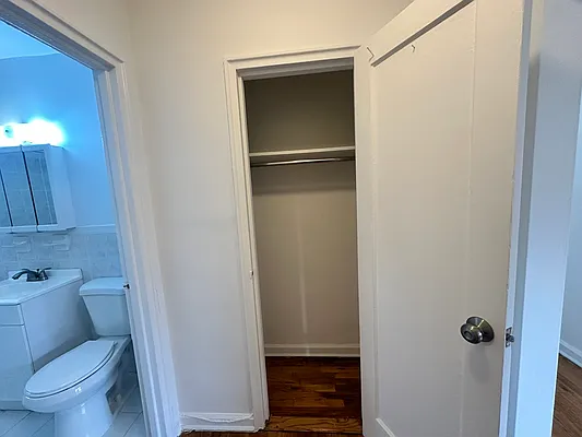 Rented by Karten Real Estate Services LLC | media 13