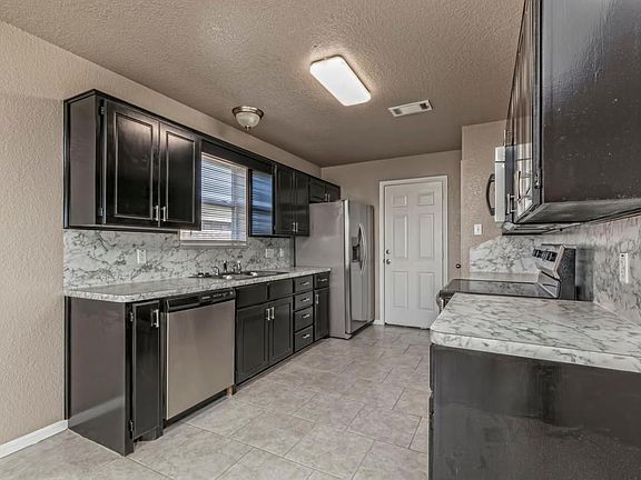 3rd image of 3605 Selena Dr