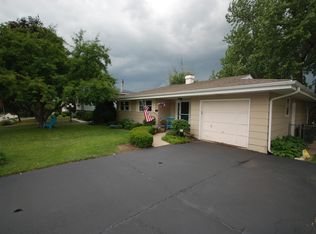 2310 Rolling Ridge Ln, Lindenhurst, IL 60046