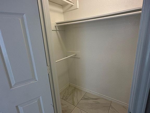 5th image of 208 Tampico St