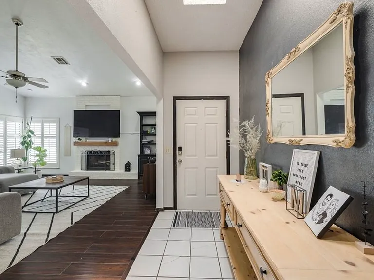7613 Maehs Cir — Photo 16