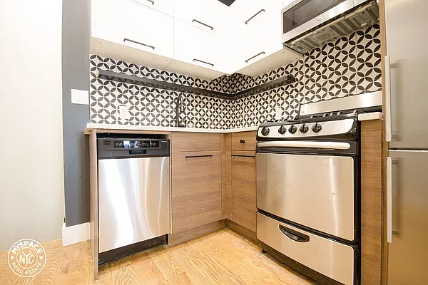 Rented by MySpaceNYC | media 17