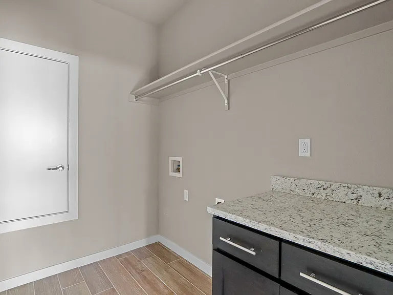 348 San Jose — Photo 16
