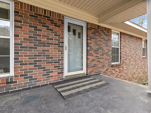 3rd image of 1788 White Dr