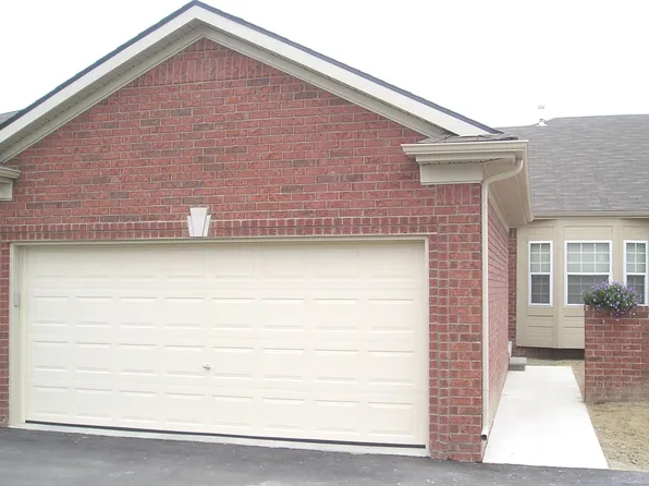 30595 Lynn Ct #63, New Baltimore, MI 48051