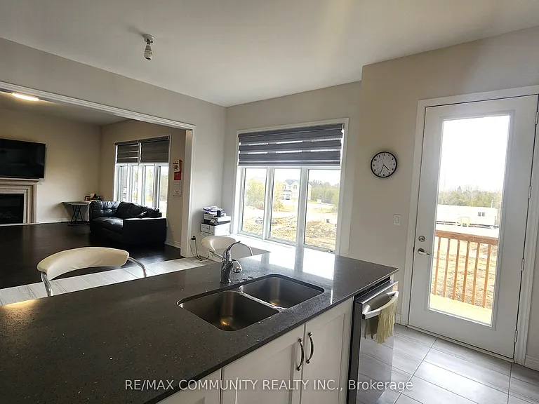 58 Catering Rd #MAIN — Photo 12