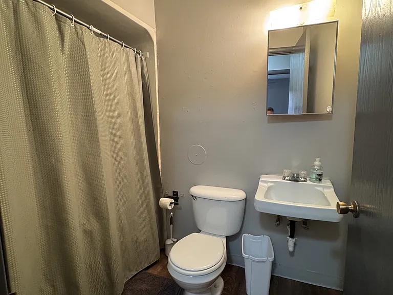 308 Windsor St — Photo 11