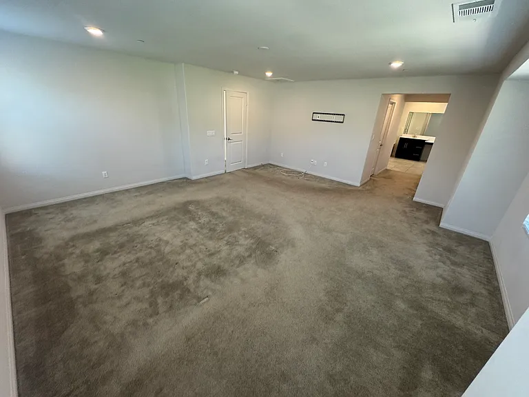 446 Almond Ln — Photo 14