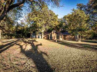 303 Woodland Cir, Cache, OK 73527