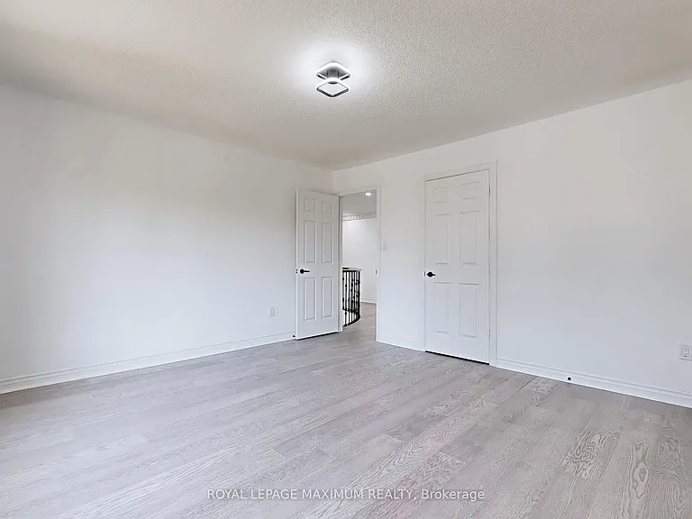 22A Waltham Cres — Photo 33