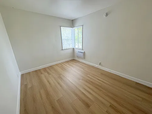 6400 Roble Ave #1 — Photo 9