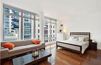 2nd image of 605-607 Myrtle St