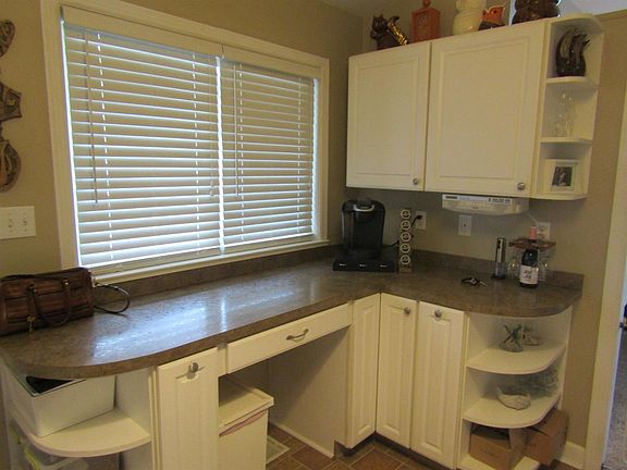 4th image of 123 Oaklawn Dr
