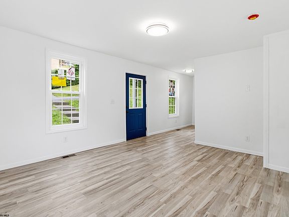 4th image of 1260 College Park