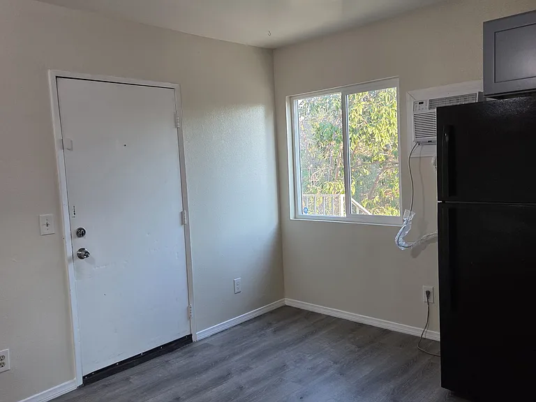 2938 W Avenue 36 #7 — Photo 6