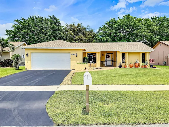 18076 107th Avenue S, Boca Raton, FL 33498