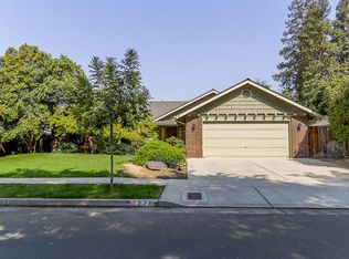 228 E Wilson Ave, Tulare, CA