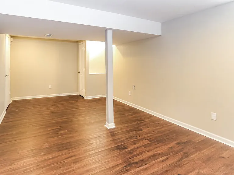 561 Quail Hollow Dr S — Photo 16