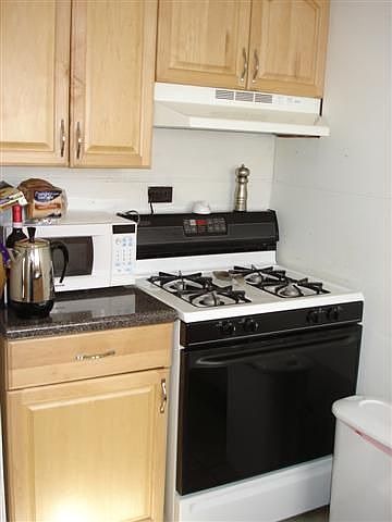 2nd image of 126 Ponquogue Ave