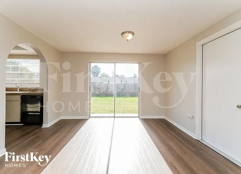 1007 Coldstream Ct — Photo 5