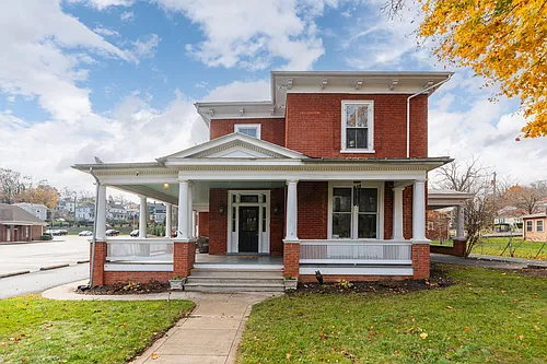 1048 W Beverley St #3 Photo 1