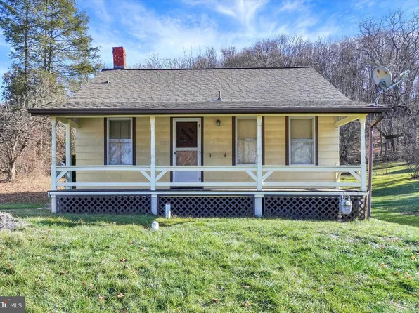 3547 Starview Rd, Emigsville, PA 17318
