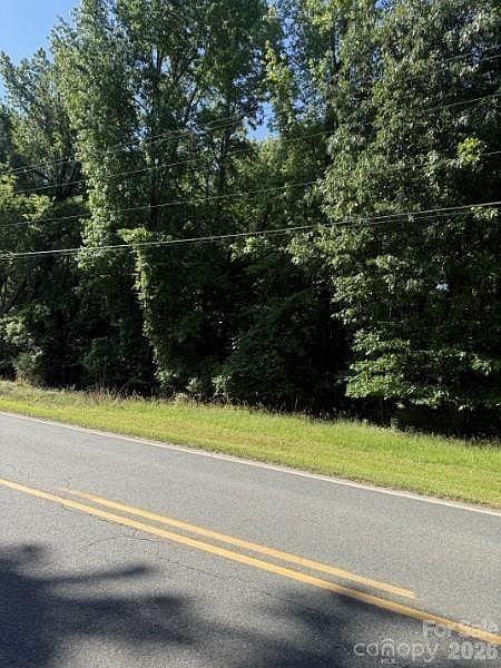 2nd image of Davis Rd