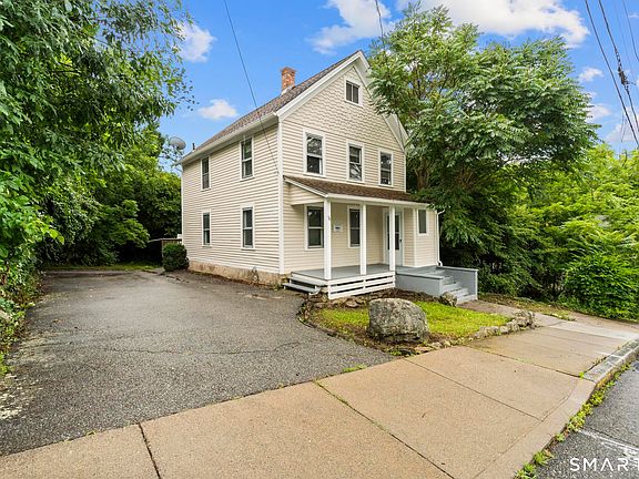 3rd image of 56 Evergreen Avenue