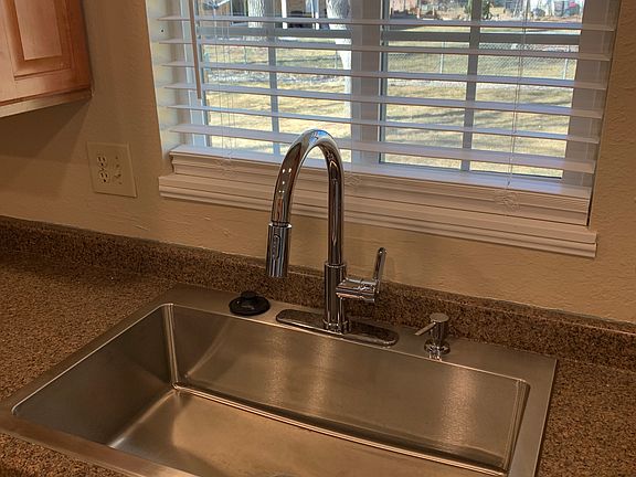 4th image of 2341 Farisita Dr