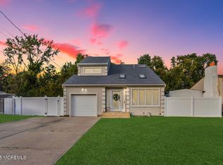 528 Azalea Dr, Brick, NJ 08724